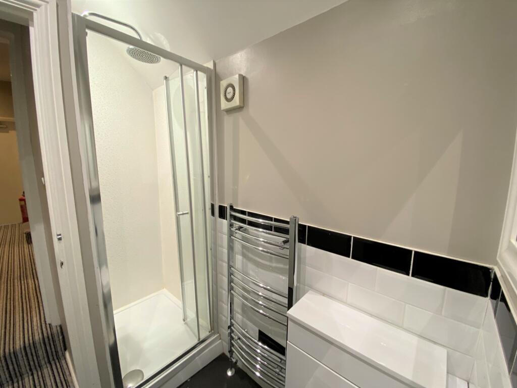 69326_7871_IMAGES_MAIN_693266