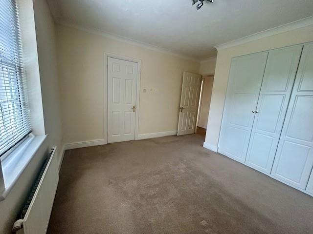 42 Markham Court bedroom 1.jpg