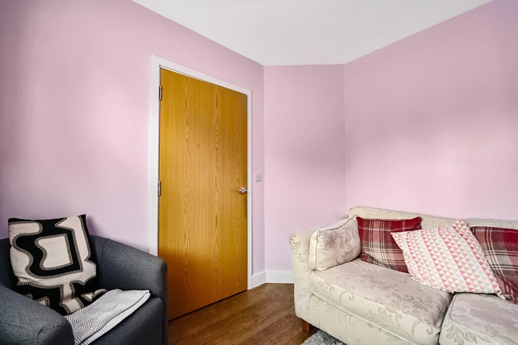 Reception Room/Bed 4