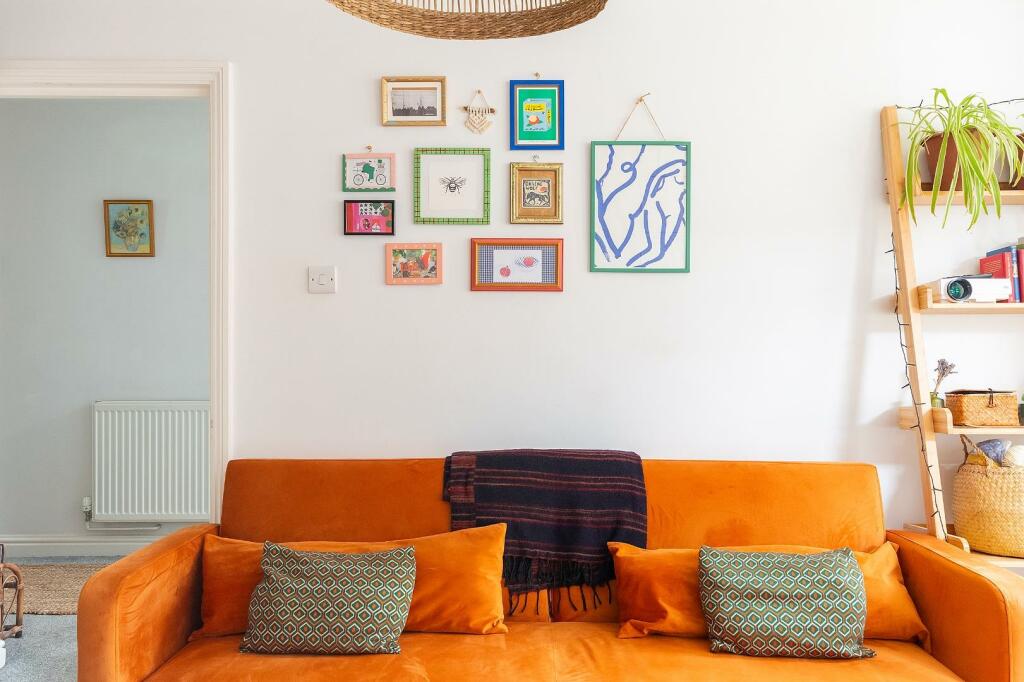 B1FHHEV - Reception D.jpg