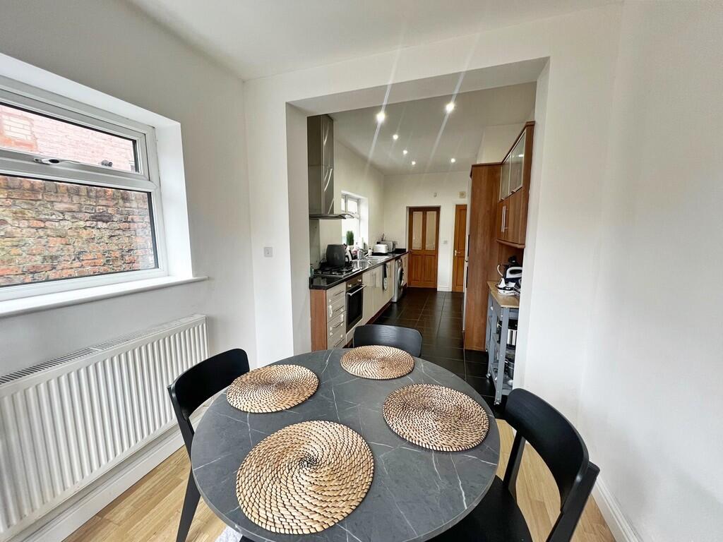 11 Frederick Stre...