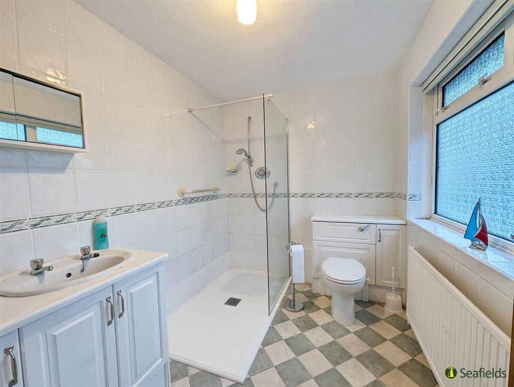 En suite Shower Room