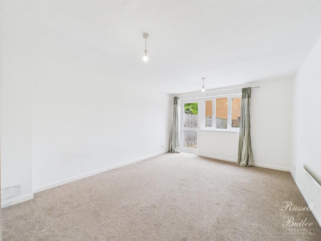 CAM01995G0-PR0307-STILL005