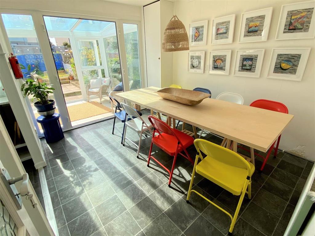 1 Farfield Place Dining Room