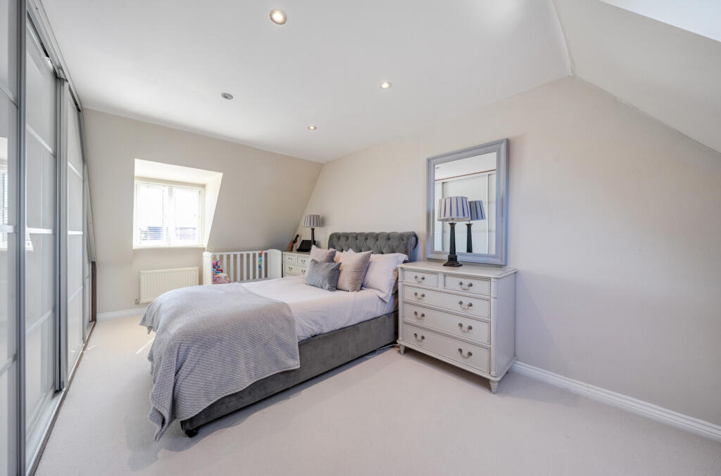 1323611-9-686e389...