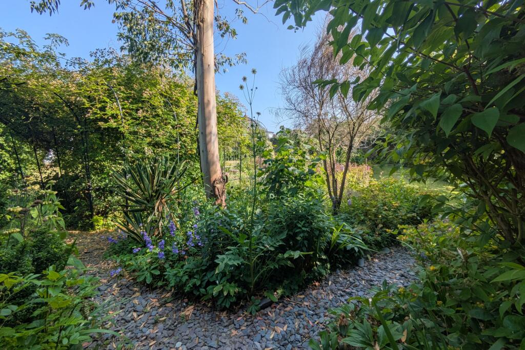 garden pathways