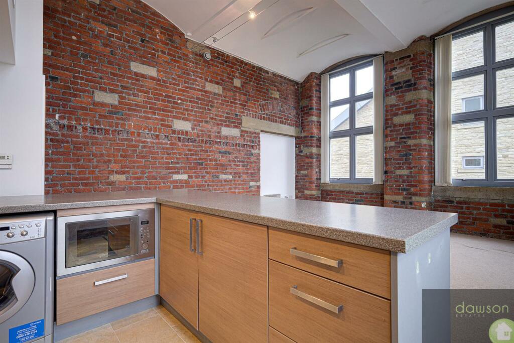 Lounge/Kitchen