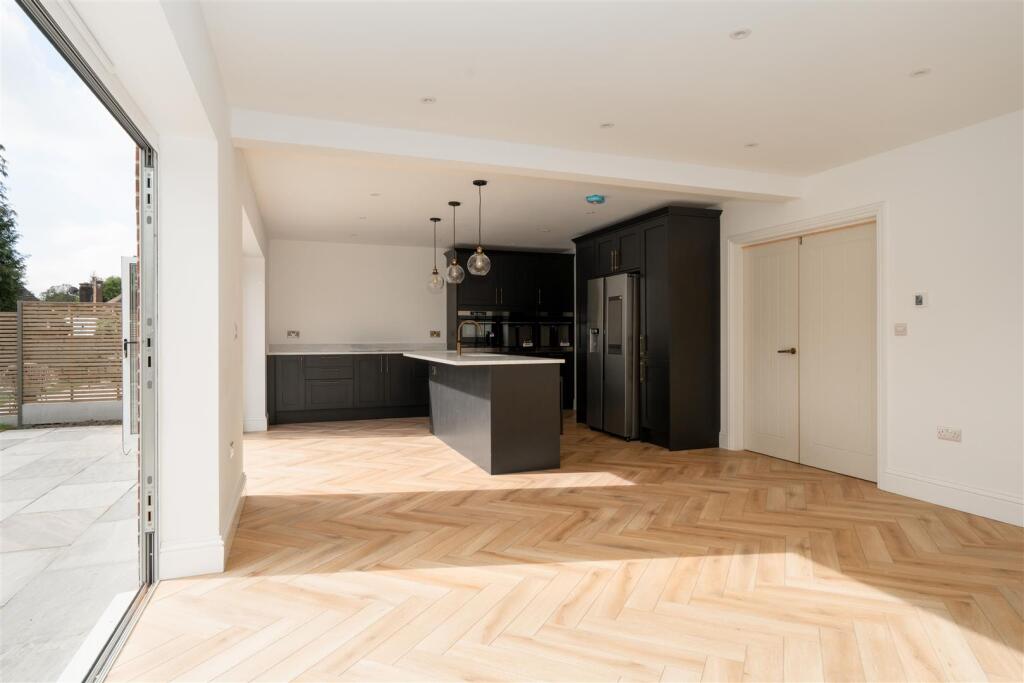 Kitchen_-2.jpg