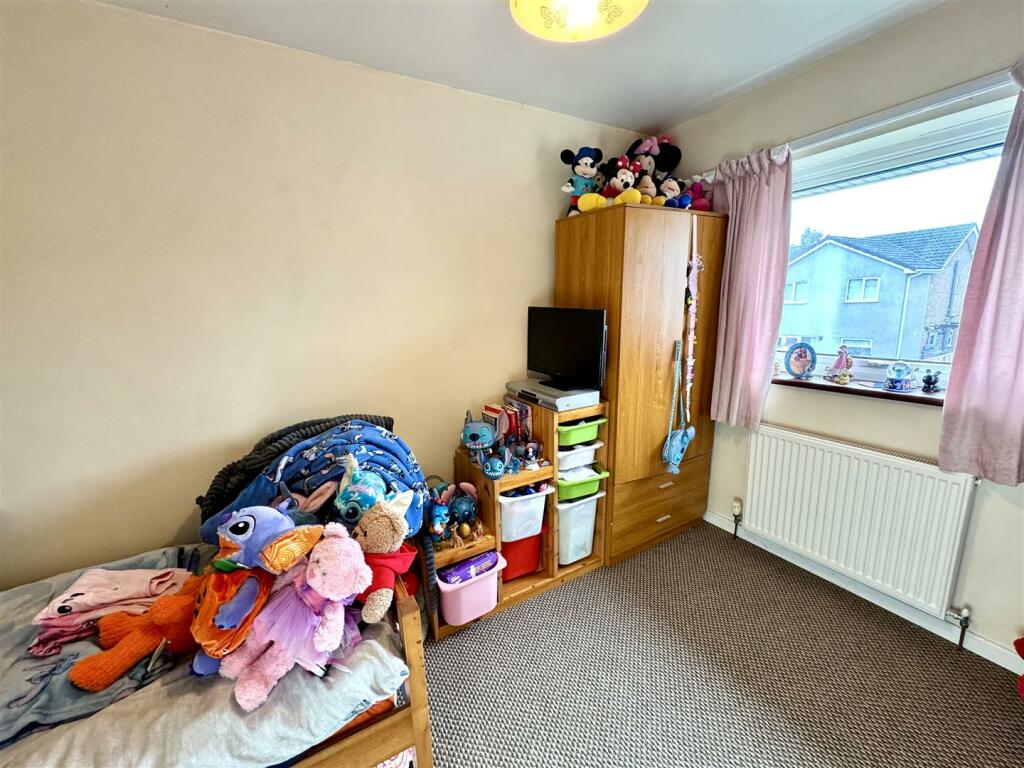 BEDROOM 2