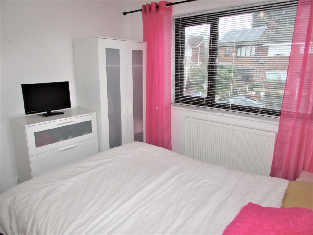 NorfolkCres67bedd2.JPG