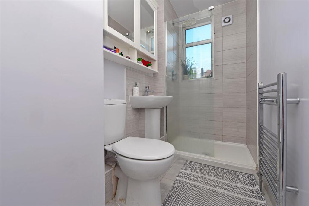 Shower Room / WC: