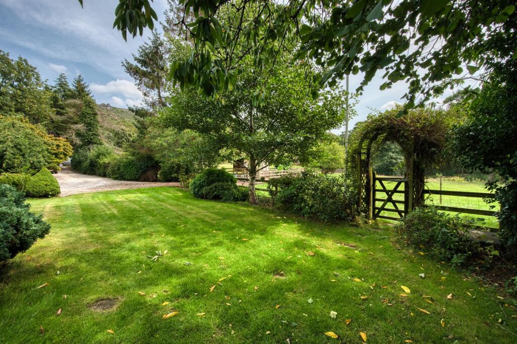 Saxton Mee Derwent Farm House 0087.jpg