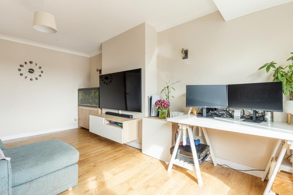 A11 - 14 Clifton Crescent, Paignton - 250626