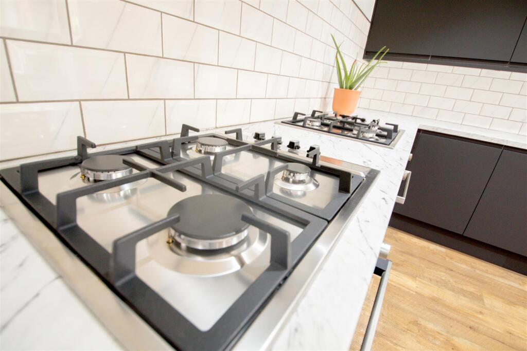 kitchen 3.jpg