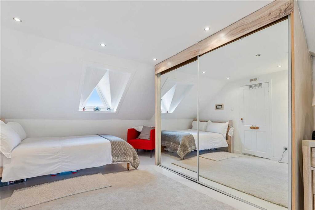 Bedroom One (2)