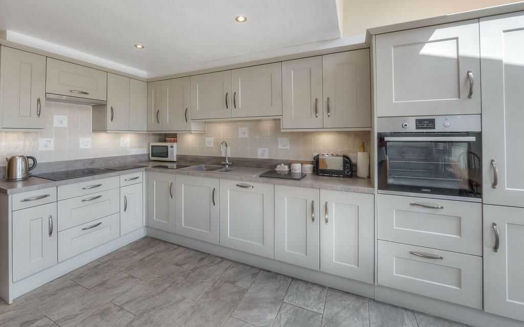 Kitchen/living sp...