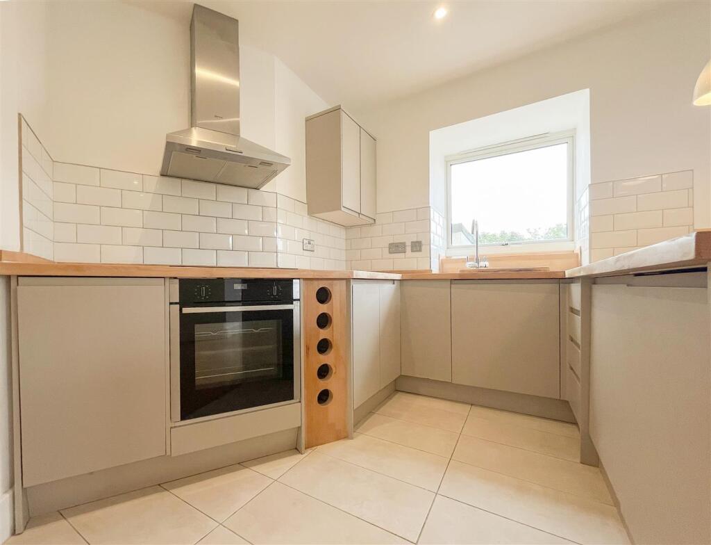 Living Room / Kitchen