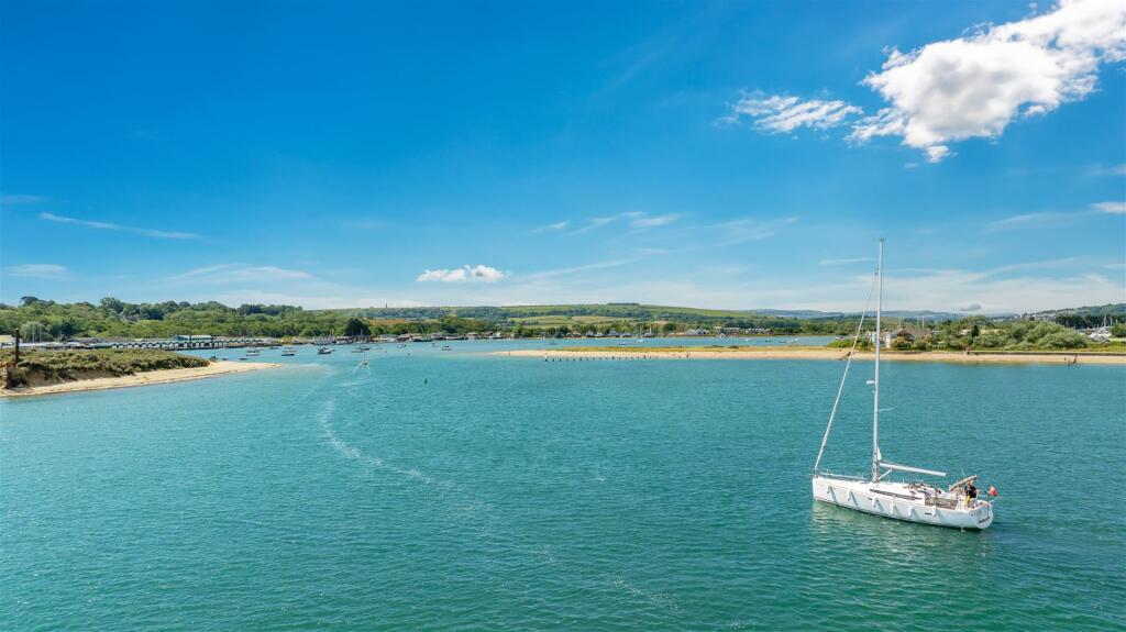 Bembridge Harbour.jpg