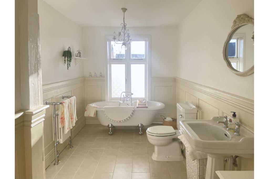 Jack &amp; Jill En-suite