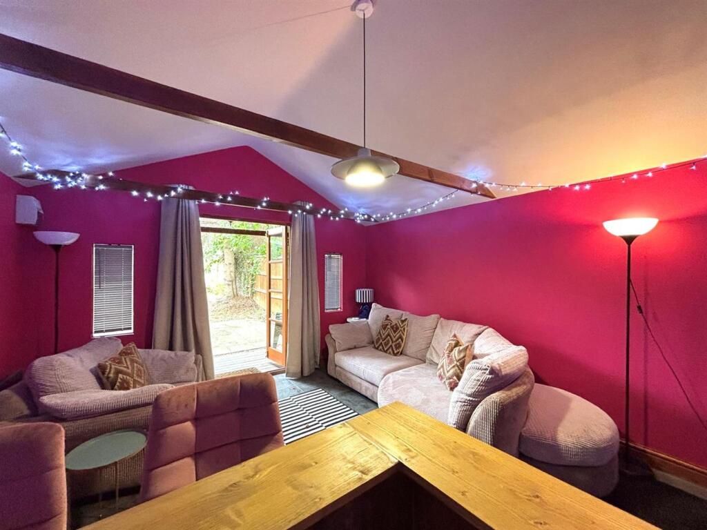 WhatsApp Image 2025-08-04 at 13.55.22_7acfc4cb.jpg