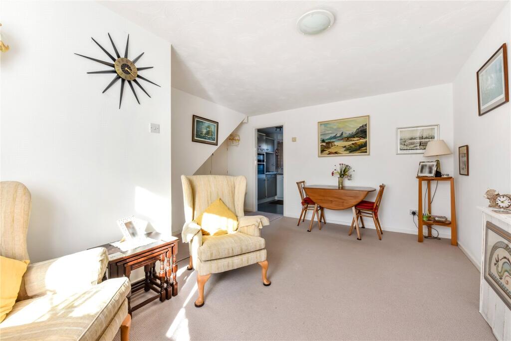 Sitting/Dining Room