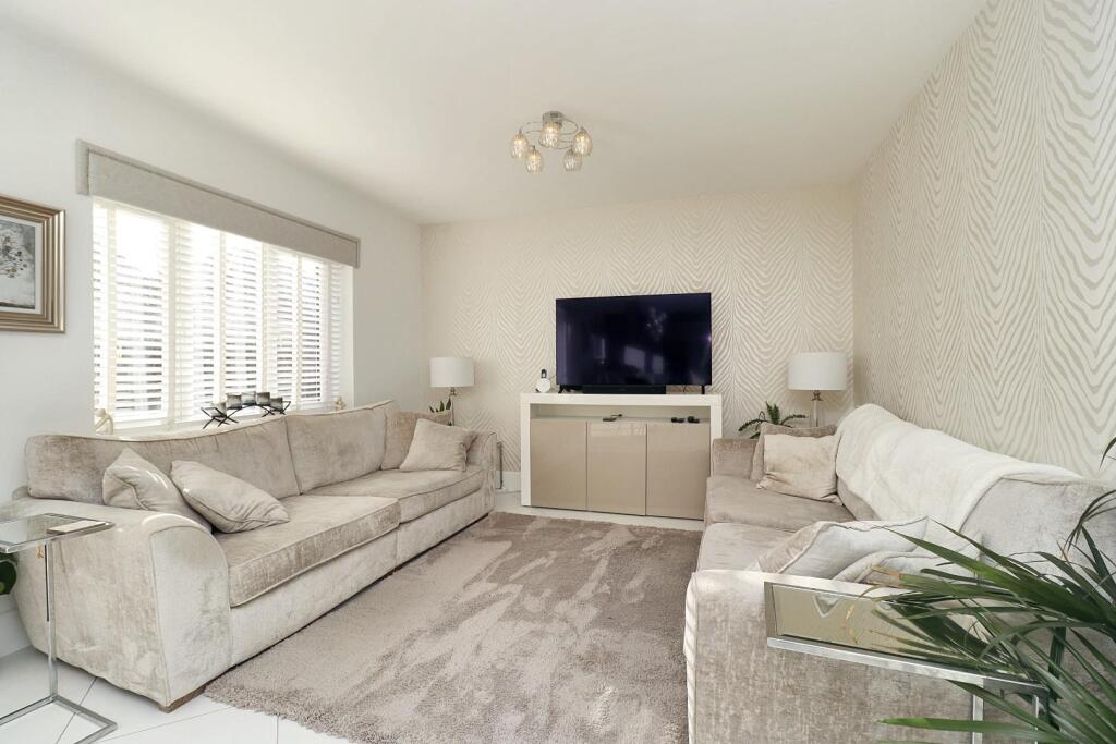 Open Plan Kitchen/Diner/Family Room