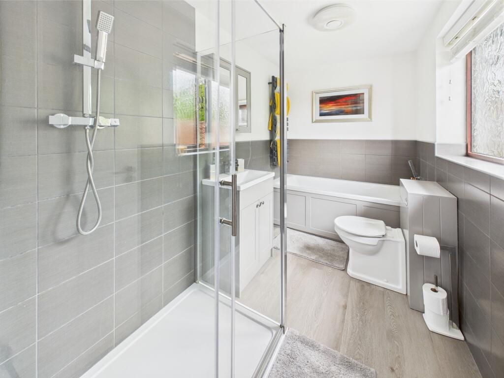 Bath/Shower Room
