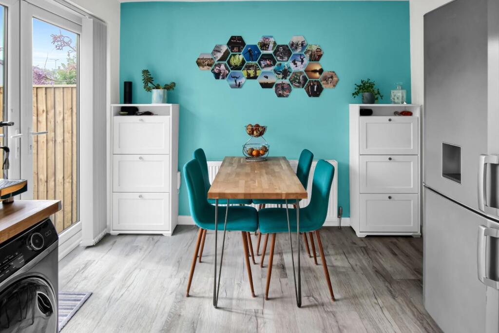 1.5 - dining area.jpg