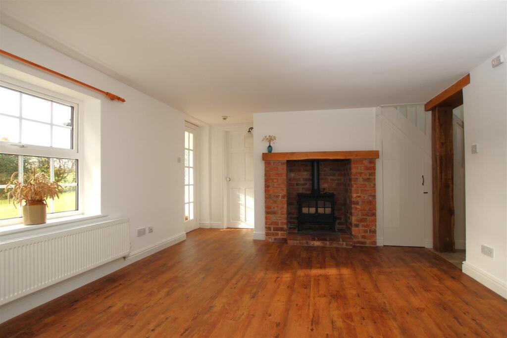 Living Room - b.JPG