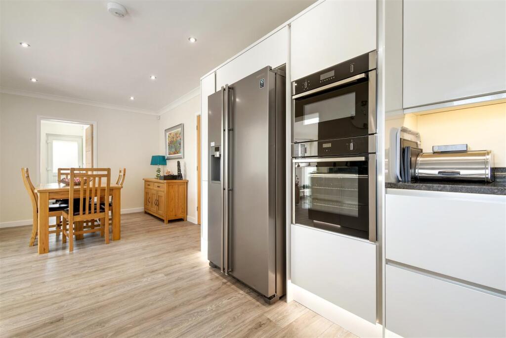 Kitchen diner