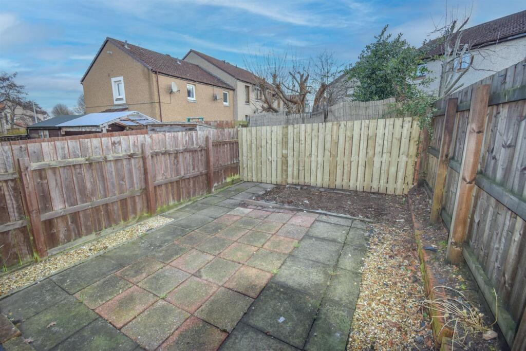 REAR GARDEN.jpg