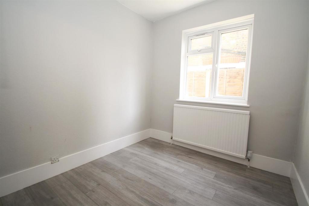 Bedroom2.jpg