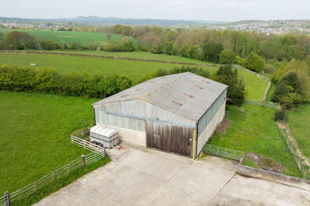 CATTLE BARN