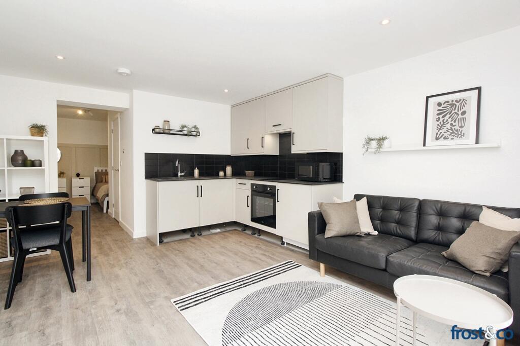 Lounge Kitchen