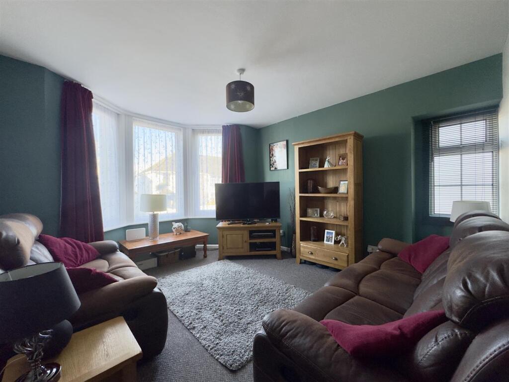 Flat 1