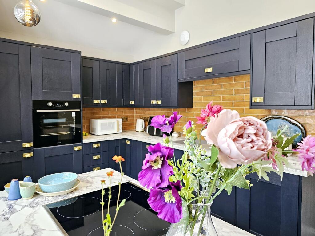 3db0a1b9-cd13-4b97-b32e-3438bbddfe2e