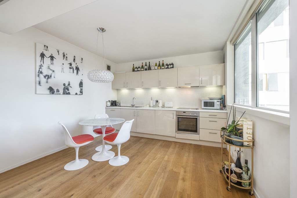 kitchen (2).jpg