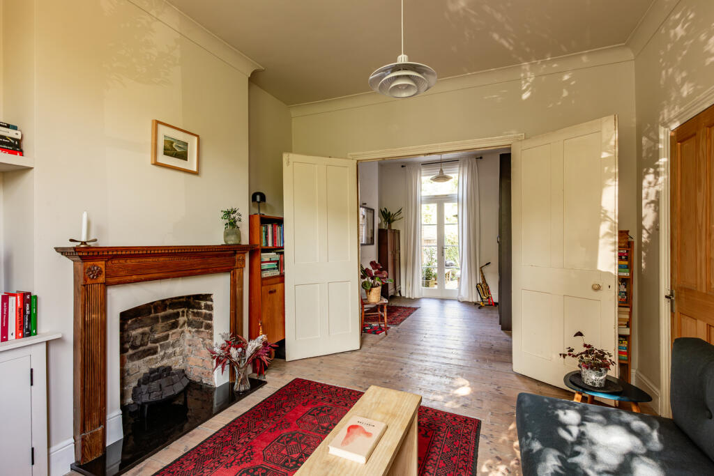 314087 - 25_9_TMH SE15 2SZ12587-Edit.jpg