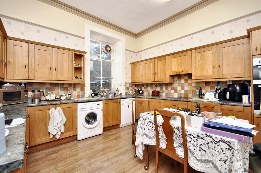 Dining kitchen
