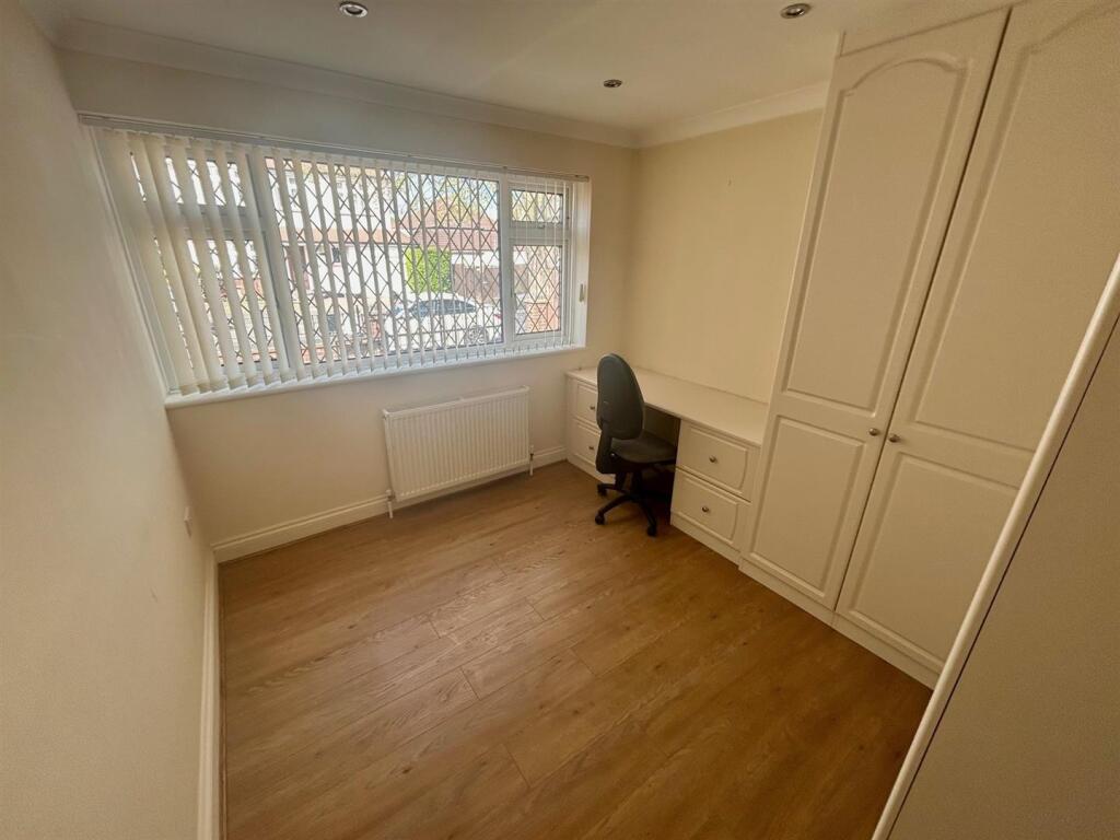 bed 3.jpg