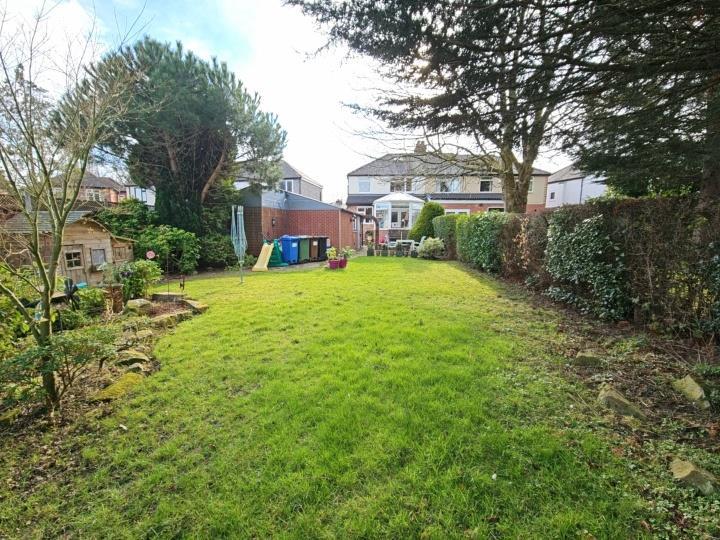Garden to House