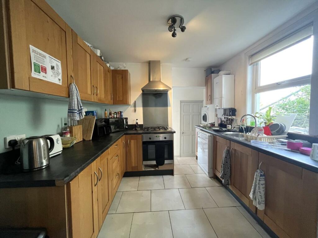 Kitchen.JPG