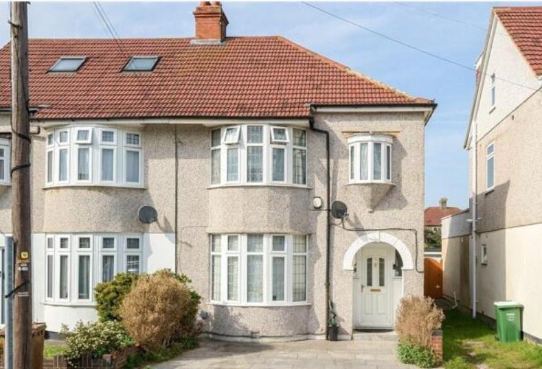 42 Orchard Close - 1.jpg