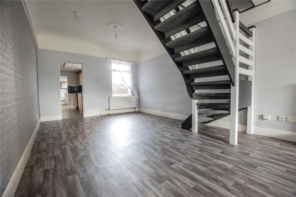 Living/Dining Room 2