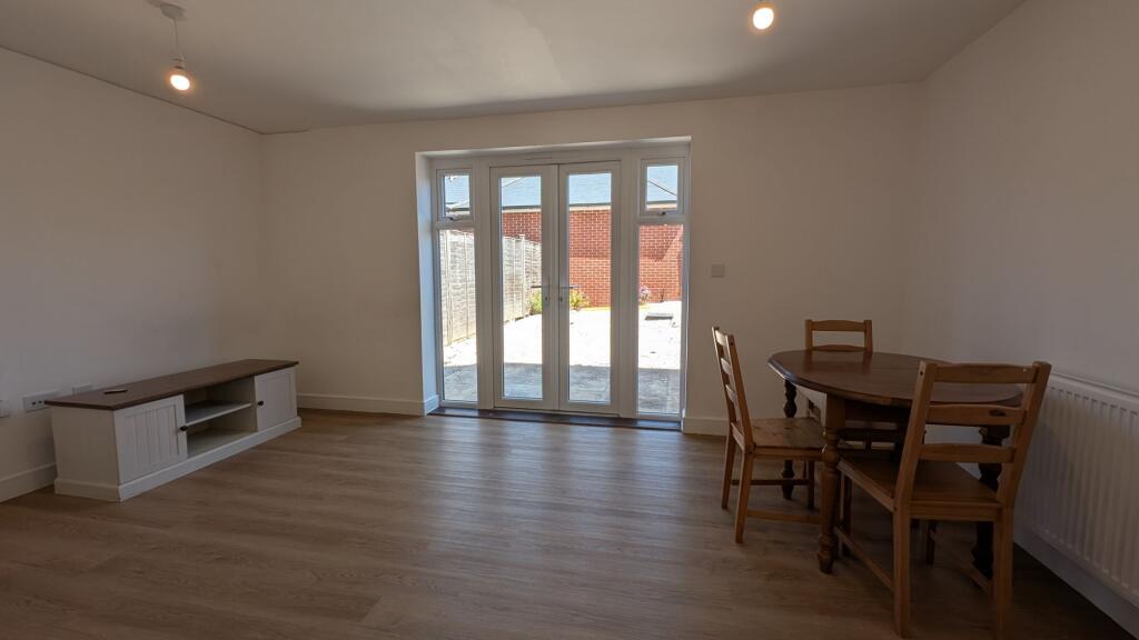 Bright, recently refurbished living area with l...