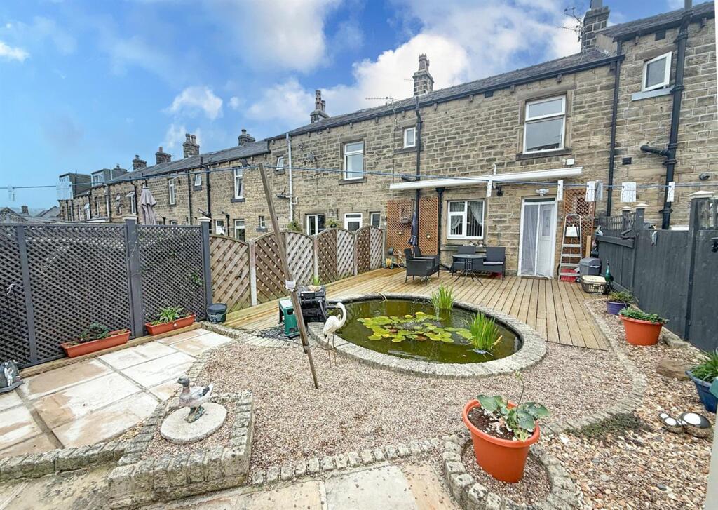 3 bed terrace, Silsden 21