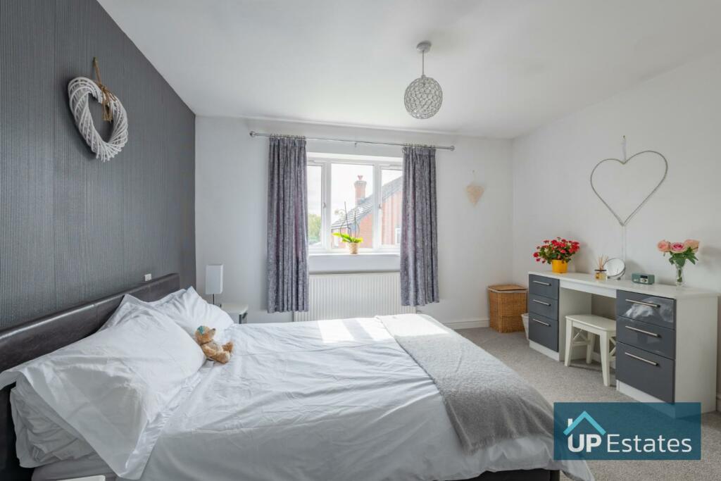bedrooms 6.jpg
