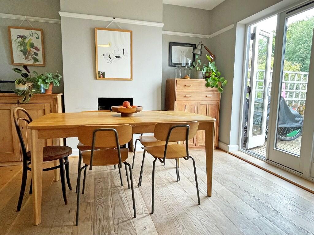 Kit/Breakfast Room