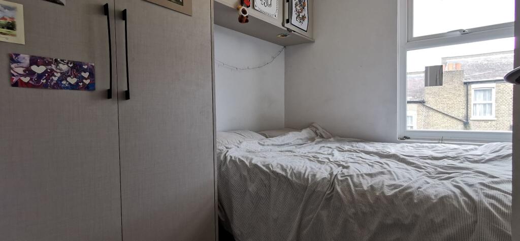 Photograph 9