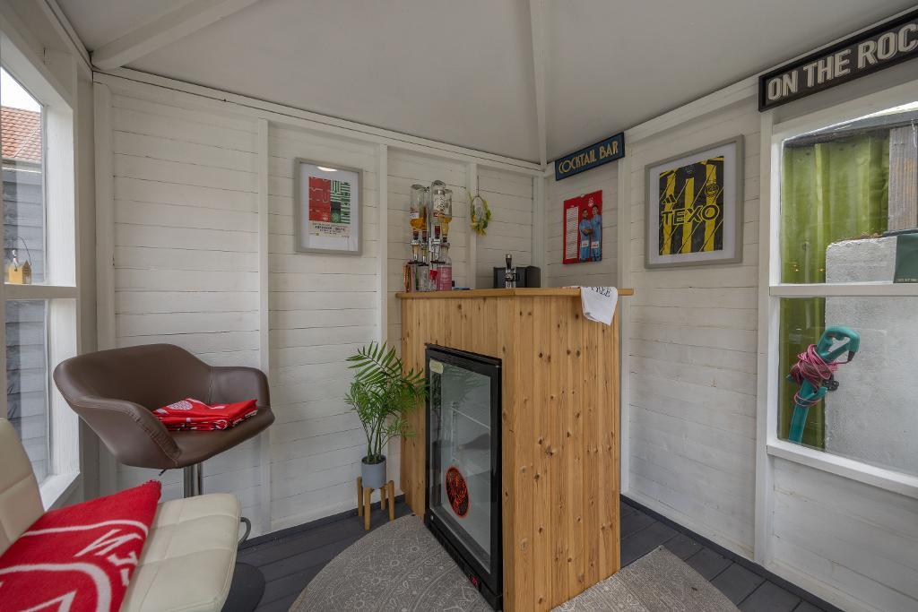 Summer House Bar